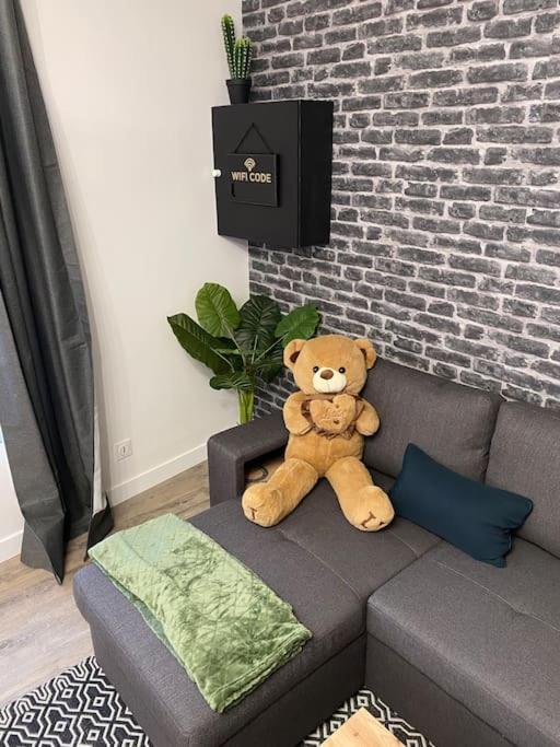 Super Appartement T3 Proche Gare Sens Exteriör bild