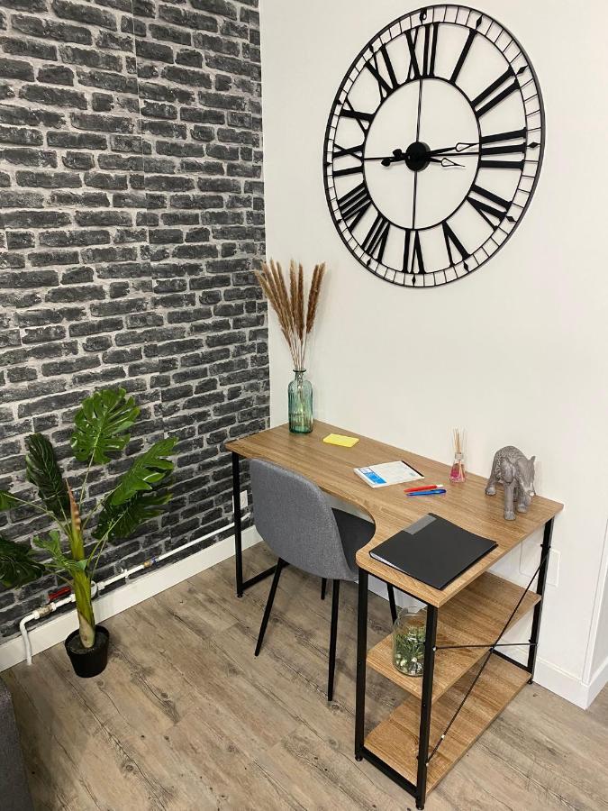 Super Appartement T3 Proche Gare Sens Exteriör bild